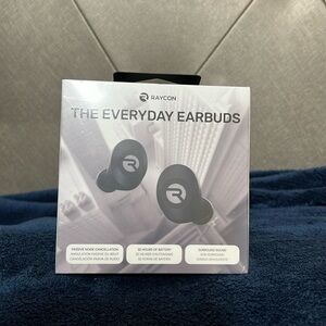 THE EVERYDAY EARBUDS